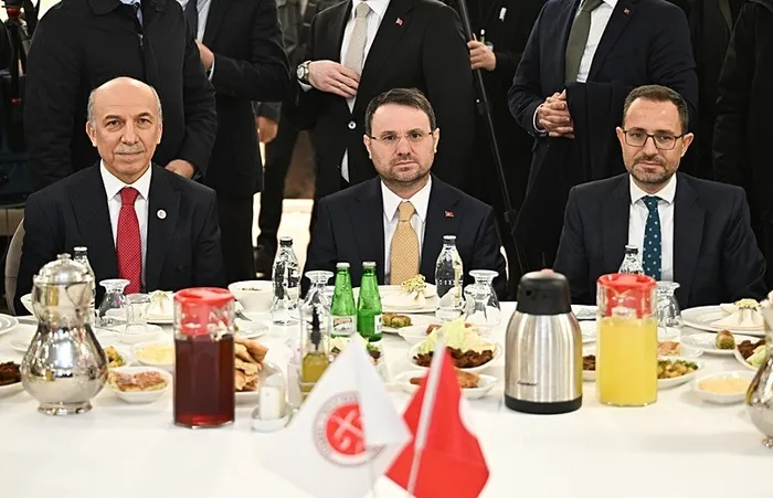 bakan-gurlekten-12-yargi-paketi-mujdesi-avukat-sarti-geliyor-1772568423331.jpeg Bakan Gürlek'ten 12. yargı paketi müjdesi! Avukat şartı geliyor - 2