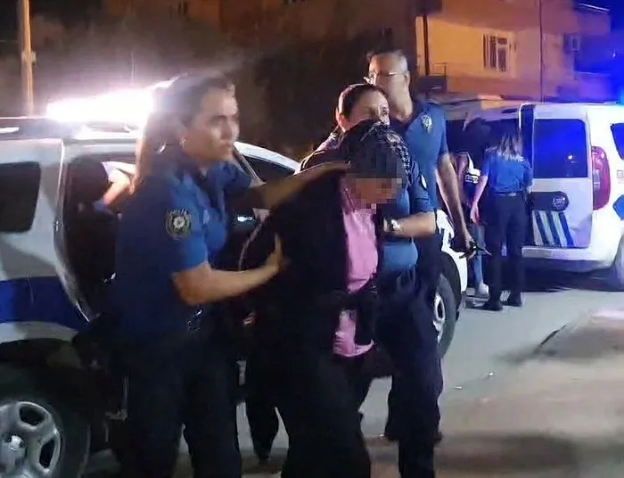 mersinde-akilalmaz-olay-bebegi-cope-annesi-atmis-1727303438941.jpeg Mersin'de çöpte bebek cesedi! Meğerse annesi atmış... | 2 kişi tutuklandı - 1