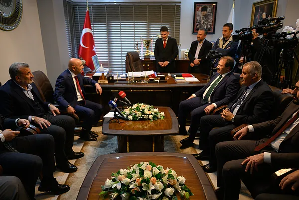 Turgut Altınok’tan taksici esnafına ’sıfır araba’ sözü: Yerli ve milli arabamız Togg ile konuşacağız