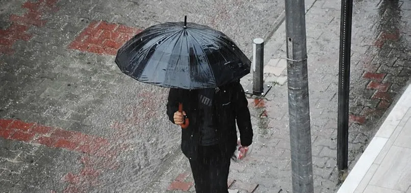 Meteoroloji uyardı: Marmara, Ege ve Akdeniz'e sağanak yağış geliyor!