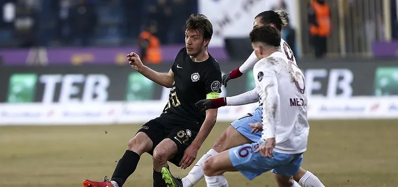 Numan Çürüksu en iyi 11'de