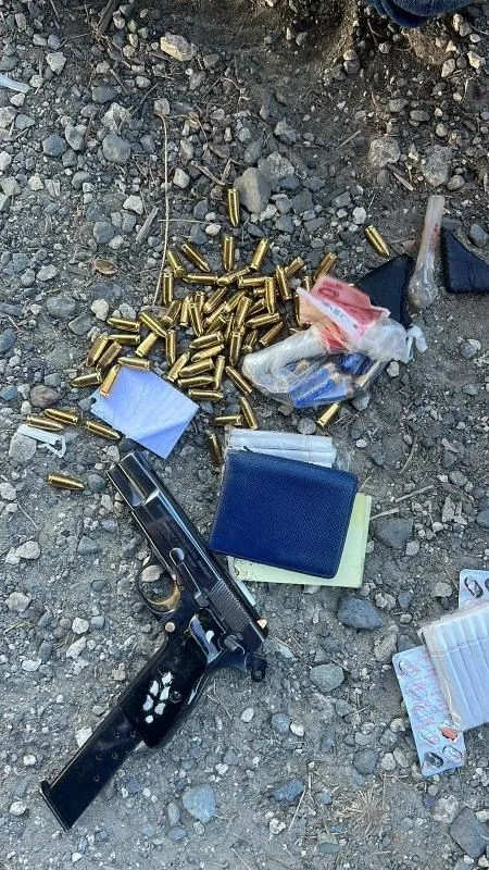 son-dakika-fatihte-polise-alcak-saldiri-zanli-guven-guler-yakalandi-1663601881512.jpg Son dakika: Fatih'te polise alçak saldırı! Zanlı Güven Güler yakalandı - 4