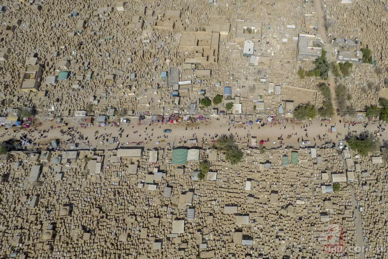 Dünyanın en büyük mezarlığı! Kurban Bayramı'nda böyle görüntülendi 12