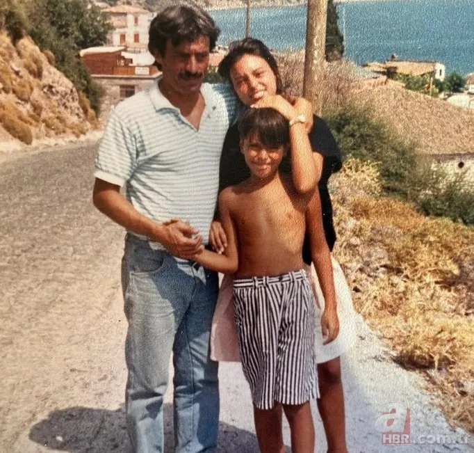 54 yıllık eşi Süt Kardeşler'in Afife'siymiş! 82 yaşındaki Şevket Altuğ bakın kiminle evli... 6