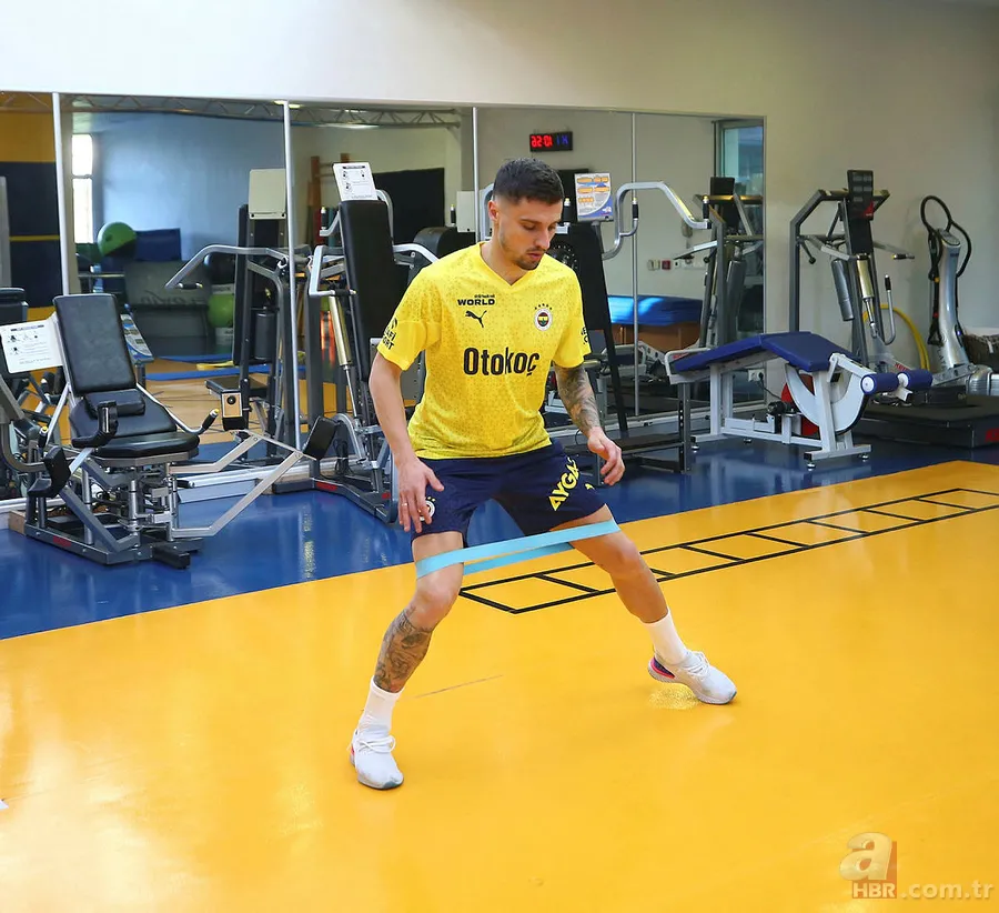 Yıldız isim Fenerbahçe'den ayrılıyor! İşte yeni takımı 7