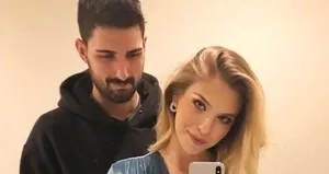 Barışan çift poz verdi