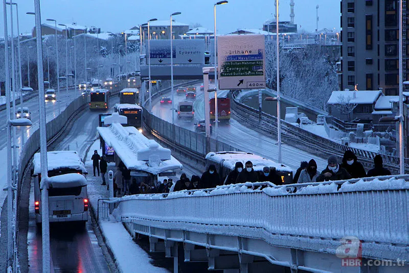 İstanbul yaya kaldı! Yetersiz İBB vatandaşa eziyet oldu 8