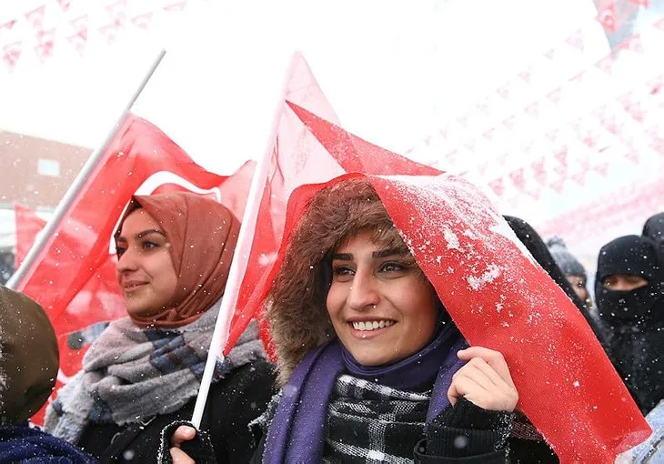 Başkan Erdoğan'a Erzurum'da sıcak karşılama