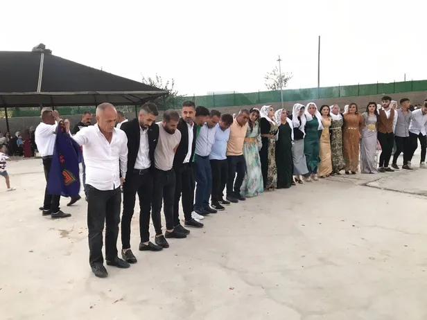 once-sofi-omer-simdi-de-sirnakli-michael-jackson-nezir-justin-bieber-paylasti-hayati-degisti-yurt-disindan-tek-1665987993547.jpg Önce Sofi Ömer şimdi de Şırnaklı Michael Jackson Nezir! Justin Bieber paylaştı, hayatı değişti! Yurt dışından teklif alıyor! - 1