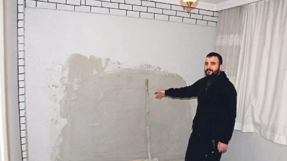 Duvarda delik açıp komşusunu soydu