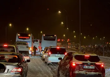 Bolu Dağı tünelinde kaza! Ulaşıma yeniden açıldı! Çok sayıda vapur seferi iptal