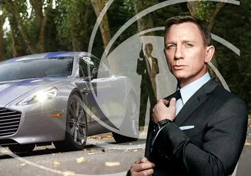 Silahlar çalındı! İngiltere'de "James Bond" seferberliği