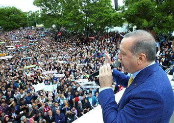 AK Parti'de teşkilatlara taze kan