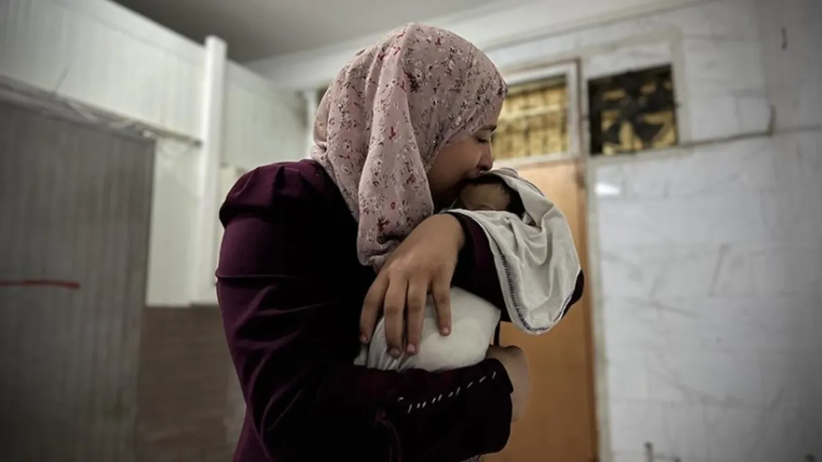 Gazze'de açlık yine can aldı: 2 aylık Rasil bebek yaşamını yitirdi
