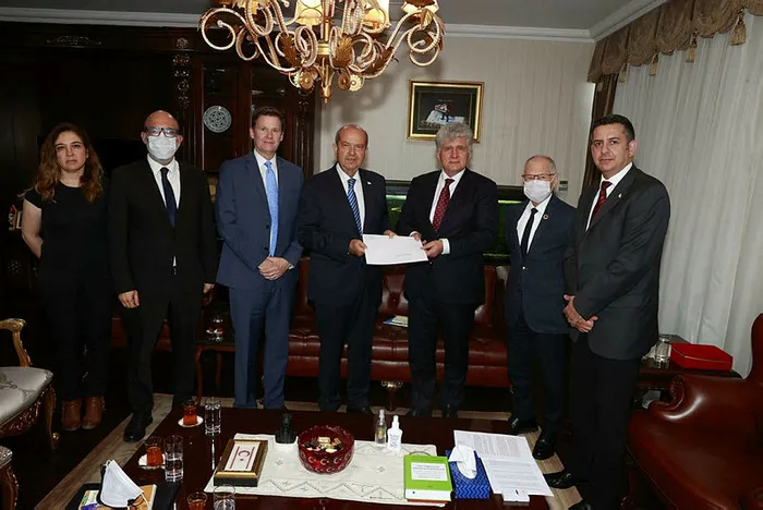 son-dakika-kktcden-bmye-rum-kesimiyle-isbirligi-onerisi-simdi-top-rum-tarafinda-1656697011099.jpg Son dakika: KKTC'den BM'ye Rum kesimiyle işbirliği önerisi! "Şimdi top Rum tarafında" - 1