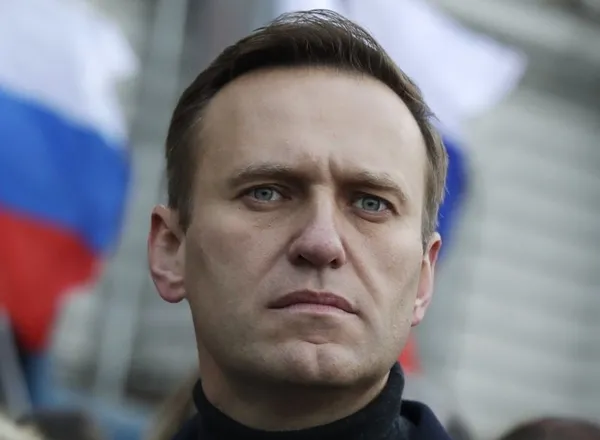 Zehirlenerek öldürülmek istenen Rus muhalif Navalny hakkında flaş iddia: Rus istihbarat çalışanları zehirledi I Navalny kimdir?