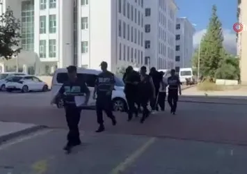 Hırsızlar 100 bin liralık üzüm çaldı