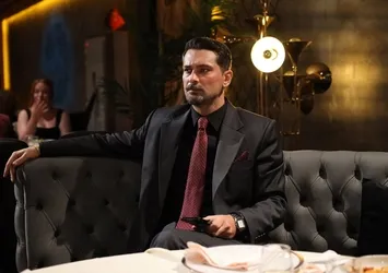 "Aynadaki Yabancı" Cumartesi atv'de başlıyor!