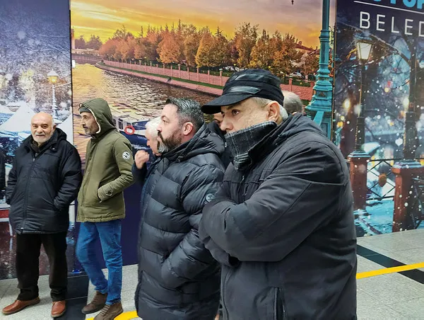 CHP’li Eskişehir Büyükşehir Belediyesi’ne otogar çalışanlarından isyan! Donduk!