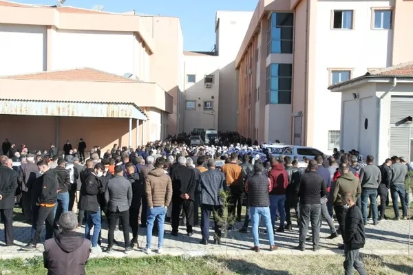 Şırnak'ta göçük altında kalan işçinin cansız bedenine ulaşıldı - 1