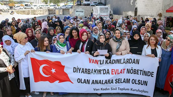 Son dakika: 81 ilden Diyarbakır'daki annelerin direnişine destek - 5