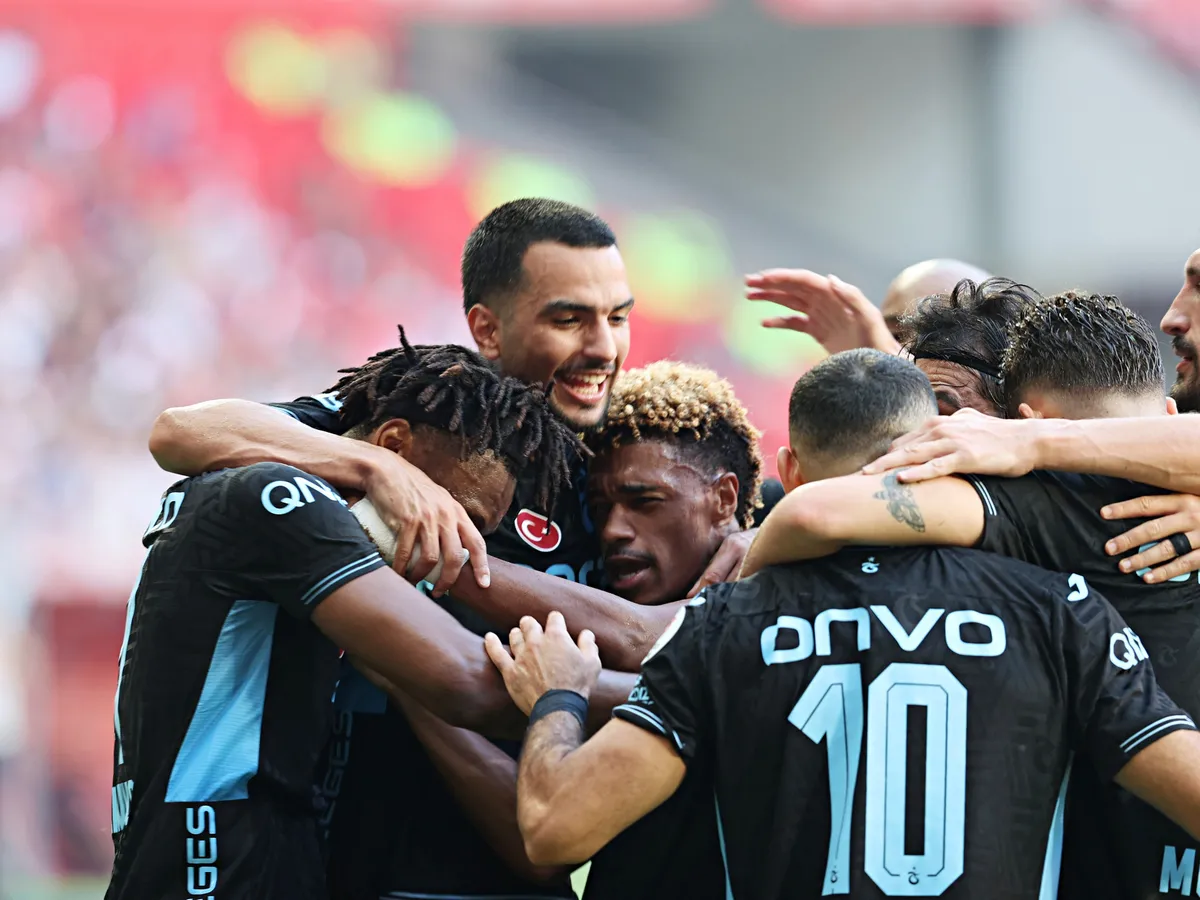 Samsunspor-Trabzonspor maçında gülen taraf konuk ekip: Muçi, Nwaiwu ve Dju'nun golleriyle bordo-mavililer 13 puana çıktı - 3