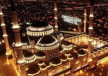 Yurt genelinde Kadir Gecesi idrak edildi! Vatandaşlardan yoğun katılım: Camilere akın ettiler