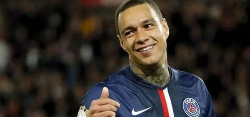 Van der Wiel'i isteyen tek takım Fenerbahçe!