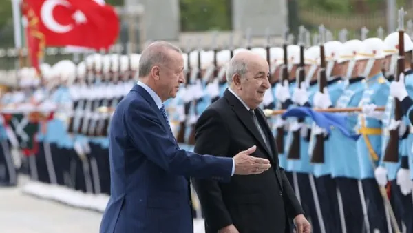 baskan-erdogan-cezayir-cumhurbaskani-tebbun-ile-gorustu-feto-ve-dogal-gaz-detayi-1666196037785.jpg Başkan Erdoğan Cezayir Cumhurbaşkanı Tebbun ile görüştü! FETÖ ve doğal gaz detayı - 1