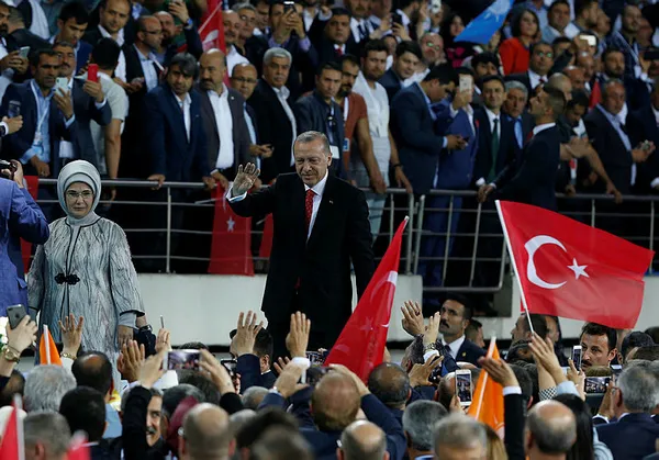 Cumhurbaşkanı Erdoğan, AK Parti’nin seçim beyannamesini açıkladı