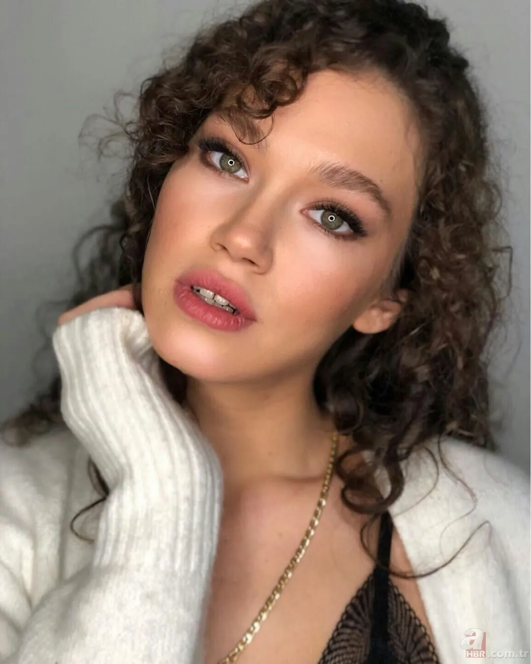 https://iaahbr.tmgrup.com.tr/1df5fe/0/0/0/0/0/0?u=https://iahbr.tmgrup.com.tr/album/2020/02/14/odullu-cocuk-oyuncu-beren-gokyildiz-bakin-kac-yasinda-cikti-beren-gokyildiz-1581666341392.jpg&l=1 https://iaahbr.tmgrup.com.tr/1df5fe/0/0/0/0/0/0?u=https://iahbr.tmgrup.com.tr/album/2020/02/14/odullu-cocuk-oyuncu-beren-gokyildiz-bakin-kac-yasinda-cikti-beren-gokyildiz-1581666341392.jpg&l=1