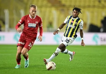 Fenerbahçe evinde Sivasspor'u farklı mağlup etti
