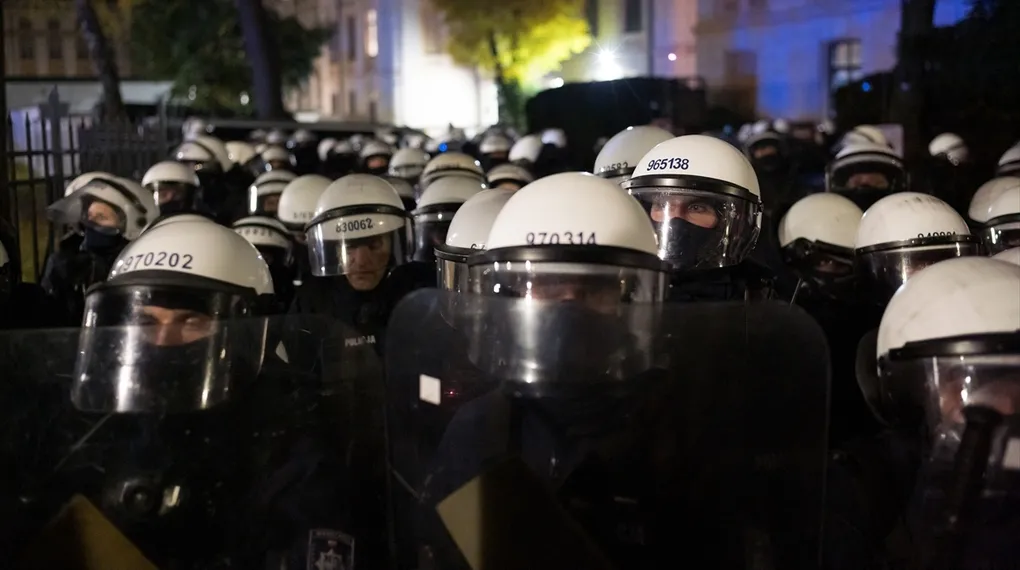 Polonya'da yargı savaşı! Avrupa neden sessiz?