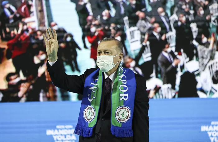 Son dakika: Başkan Erdoğan'dan AK Parti İl Kongrelerinde flaş açıklamalar! ABD'ye çok sert çıktı: Bal gibi PKK’nın yanındasınız - 6