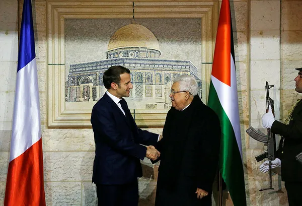 Fransa Cumhurbaşkanı Macron, Filistin Devlet Başkanı Abbas ile görüştü - 2