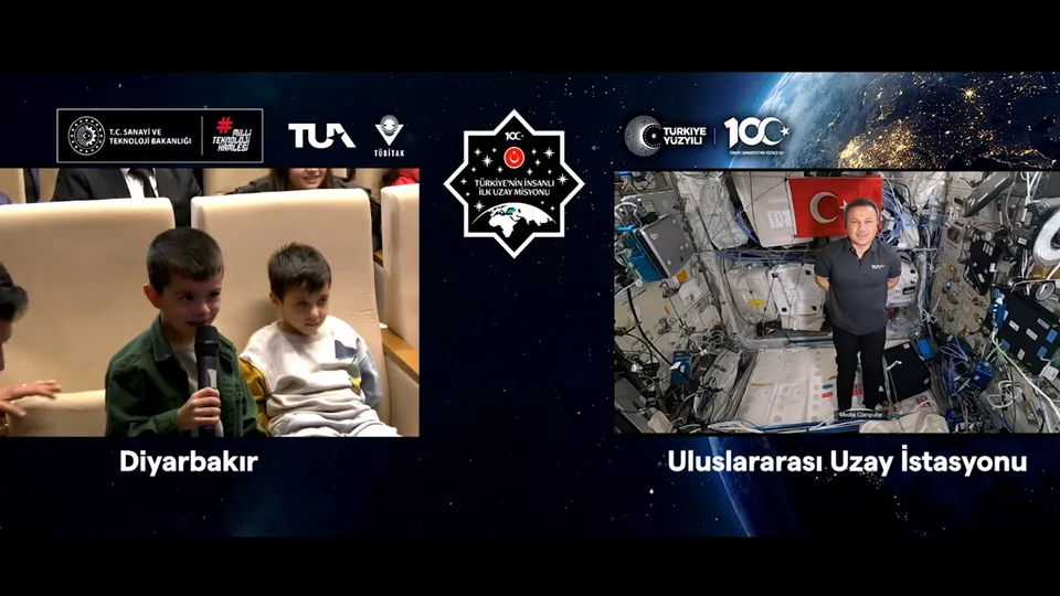 Alper Gezeravcı Diyarbakır’daki öğrencilerin sorularını yanıtladı