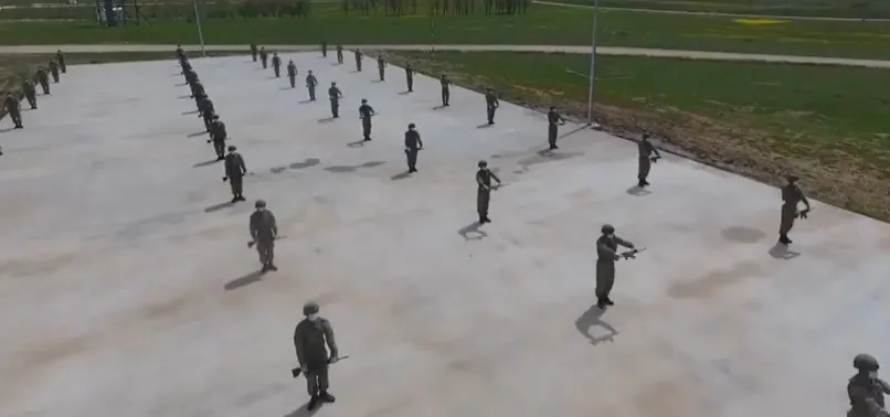 Türk Silahlı Kuvvetleri merak edilen videoyu yayınladı! Ordu koronavirüs sürecinde nasıl eğitim aldı?
