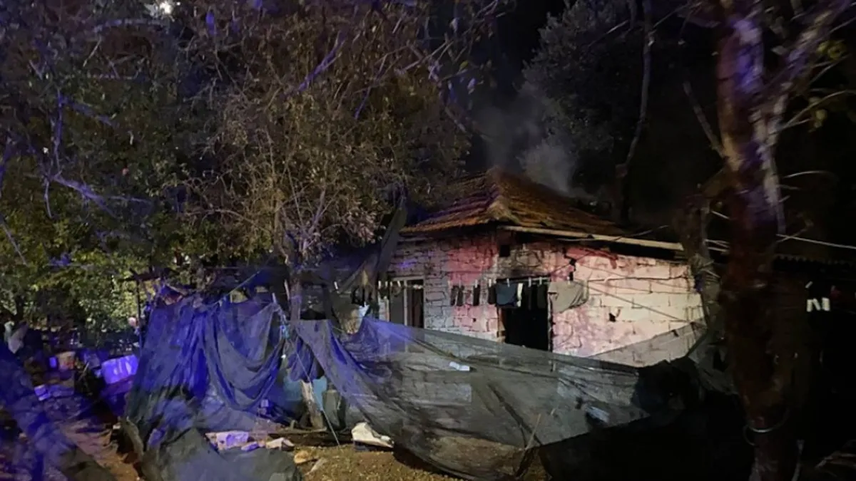 Antalya'da müstakil evde yangın! Alevler kontrol altına alındı