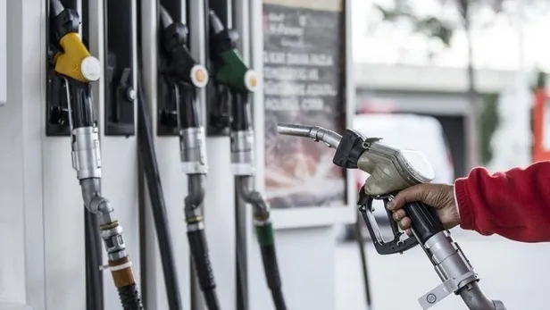 16-ekim-benzin-ve-motorin-litre-fiyati-ne-kadar-kac-tl-motorine-indirim-var-mi-il-il-guncel-litre-fiyatlari-is-1665902720114.jpg 17 Ekim Benzin ve Motorin litre fiyatı ne kadar, kaç TL? Motorine indirim var mı? İl il güncel litre fiyatları! İstanbul, Ankara, İzmir... - 5