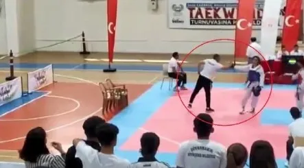 tekvando-secmelerinde-sporcusu-elenen-antrenor-rezaleti-genc-kiza-tokat-attigi-anlar-kamerada-1653040471112.jpg