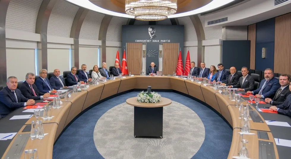 CHP kulisi çalkalanıyor: Köprüler tamamen atıldı - 1