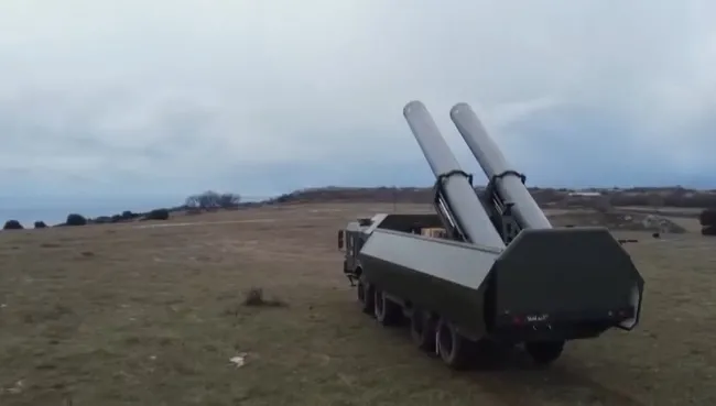 ABD savaş gemisi Karadeniz’de göreve başladı! Rusya Kırım’a süpersonik füzeler yerleştirdi