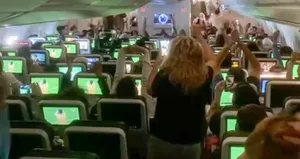 THY uçağında 30 bin fitte şampiyonluk kutlaması