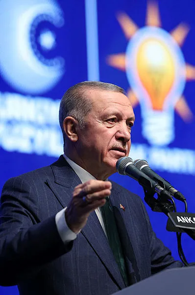 AK Parti’nin Ankara ve İzmir adayı belli oldu! Başkan Recep Tayyip Erdoğan adayları tek tek açıkladı...