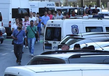 Foça'da gözaltına alınan askerlerden 100'ü serbest!