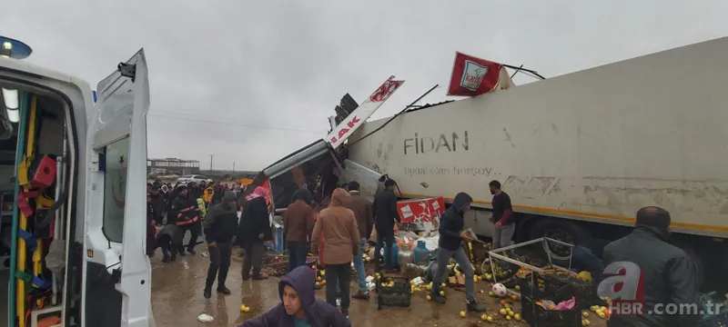 Son dakika: Şanlıurfa'da feci olay! Tır markete daldı 4