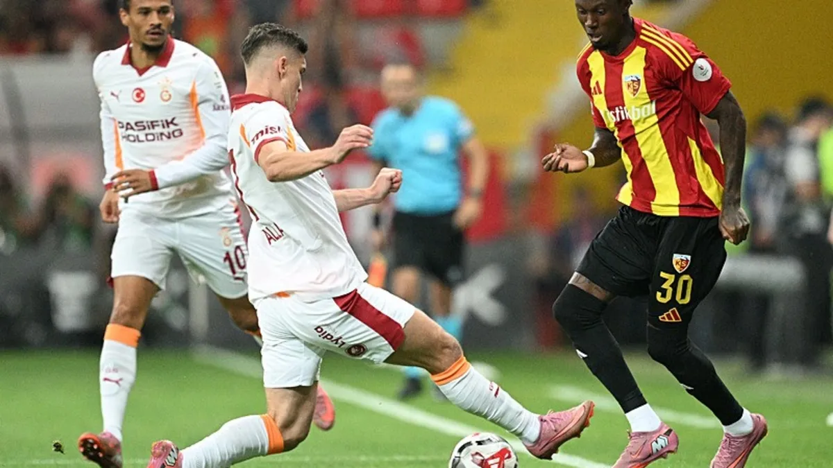 Cim-bom gol oldu yağdı! Eren Elmalı'dan duble şov