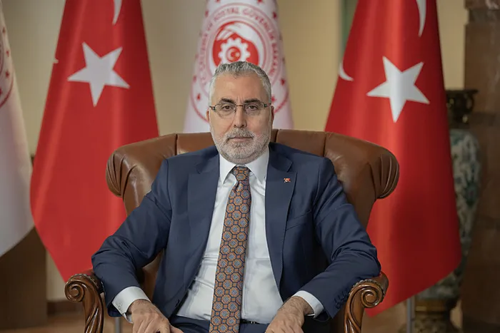asgari-ucrete-temmuz-ayinda-zam-olacak-mi-calisma-ve-sosyal-guvenlik-bakani-vedat-isikhan-duyurdu-1714213875493.jpg Asgari ücrete Temmuz ayında zam olacak mı? Çalışma ve Sosyal Güvenlik Bakanı Vedat Işıkhan duyurdu... - 2