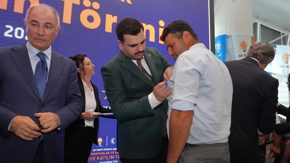 Aydın'da bin 10 muhtar ve aza AK Parti'ye katıldı - 4