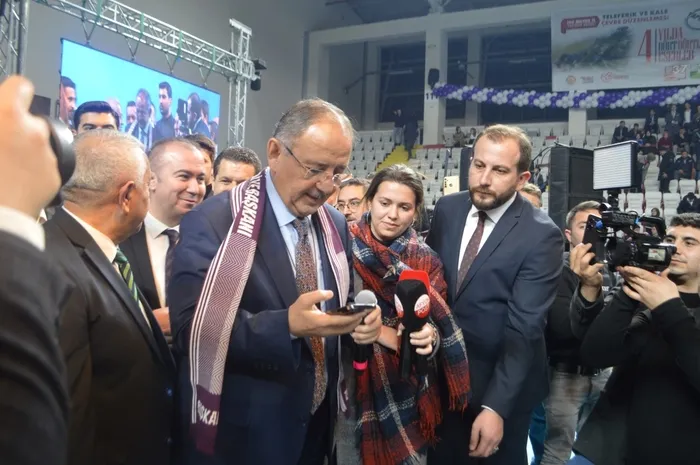 baskan-erdogan-tis-imza-torenine-telefonla-baglandi-secim-arifesinde-imza-torenini-gerceklestirdiginiz-icin-co-1674167638507.jpg Başkan Erdoğan TİS İmza Töreni'ne telefonla bağlandı: Seçim arifesinde imza törenini gerçekleştirdiğiniz için çok mutlu oldum - 1